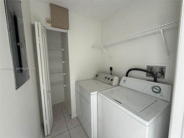 7751 NW 194th St, Hialeah, FL 33015