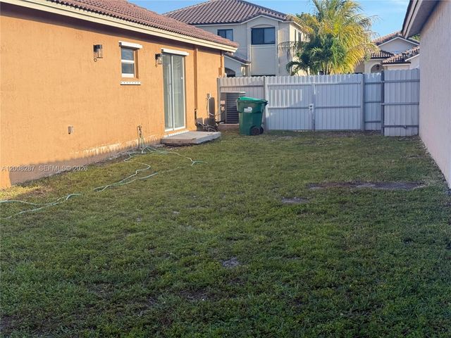 7751 NW 194th St, Hialeah, FL 33015