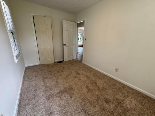 1425 E 20th Avenue, Columbus, OH 43211