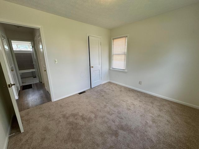 1425 E 20th Avenue, Columbus, OH 43211