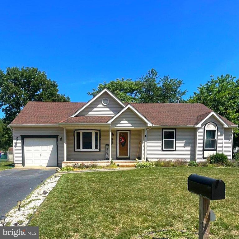 15 LISA MARIE TER, Millville, NJ 08332