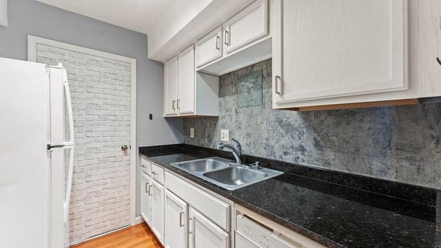 6851 Roswell Road O8, Atlanta, GA 30328