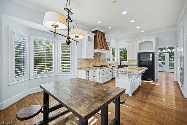 16101 Whitesail Drive, Charlotte, NC 28278