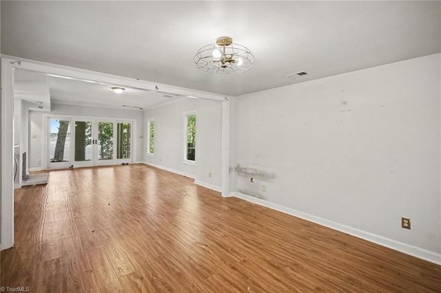 16101 Whitesail Drive, Charlotte, NC 28278