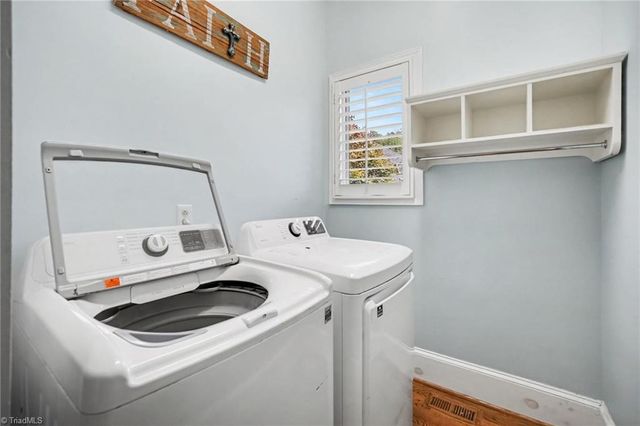 16101 Whitesail Drive, Charlotte, NC 28278