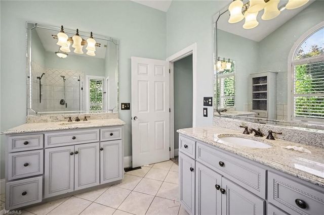 16101 Whitesail Drive, Charlotte, NC 28278