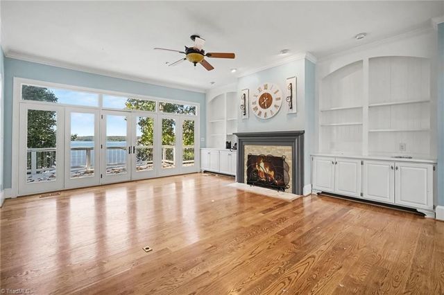 16101 Whitesail Drive, Charlotte, NC 28278