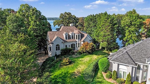 16101 Whitesail Drive, Charlotte, NC 28278