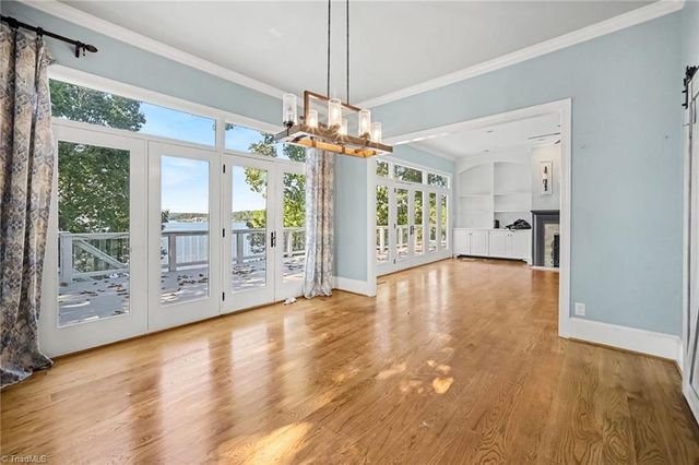 16101 Whitesail Drive, Charlotte, NC 28278