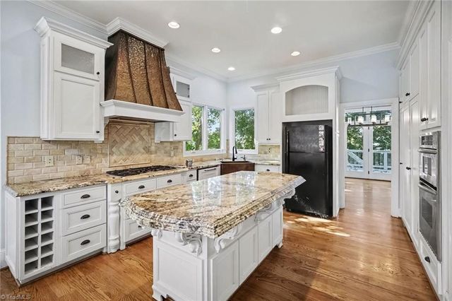 16101 Whitesail Drive, Charlotte, NC 28278