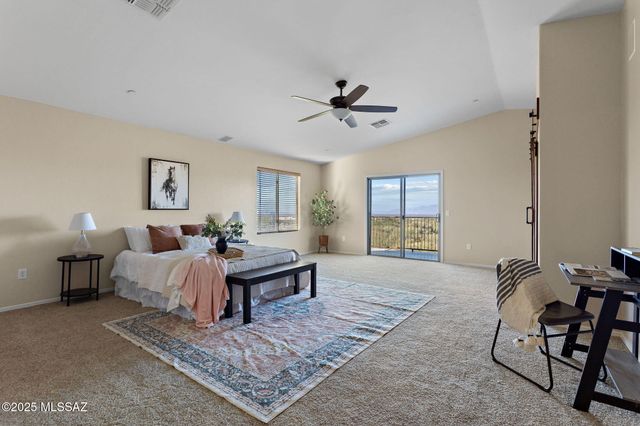 719 S Porter Routh Place, Vail, AZ 85641