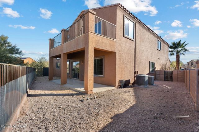 719 S Porter Routh Place, Vail, AZ 85641