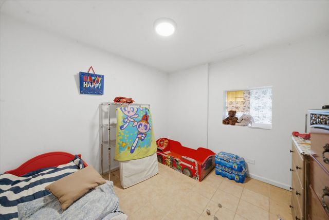 5969 W Augusta Boulevard, Chicago, IL 60651