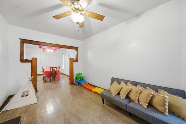 5969 W Augusta Boulevard, Chicago, IL 60651