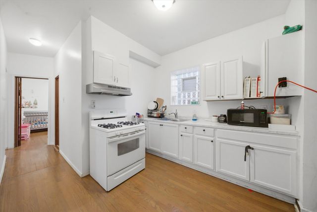 5969 W Augusta Boulevard, Chicago, IL 60651