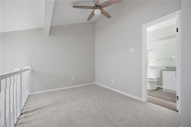 964 Saint Andrews Reach Apt B, Chesapeake, VA 23320