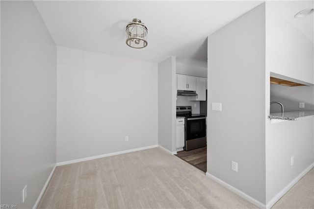 964 Saint Andrews Reach Apt B, Chesapeake, VA 23320
