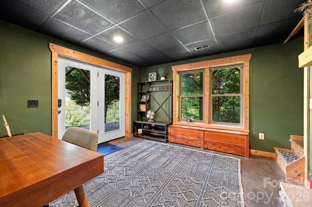 132 Falls View Trail, Lake Lure, NC 28746