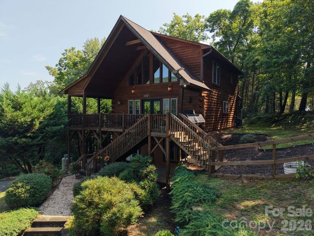 132 Falls View Trail, Lake Lure, NC 28746