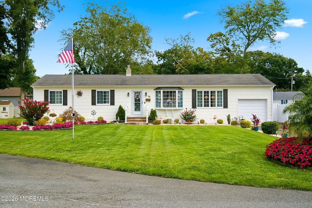 94 Canis Drive, Brick, NJ 08724