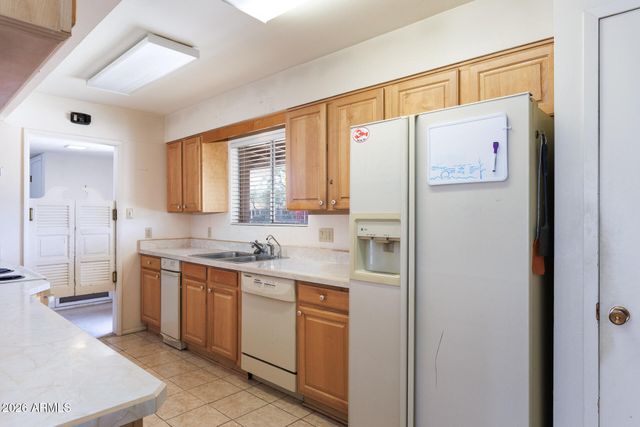 1112 E LAUREL Drive, Casa Grande, AZ 85122