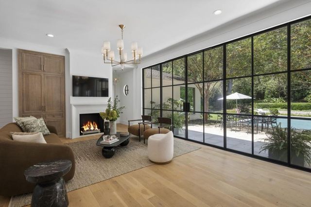 447 Valley Road, Atlanta, GA 30305