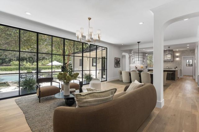 447 Valley Road, Atlanta, GA 30305
