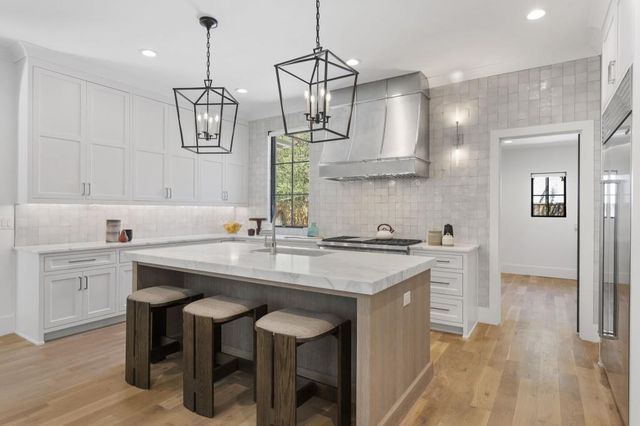 447 Valley Road, Atlanta, GA 30305