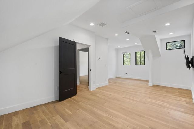 447 Valley Road, Atlanta, GA 30305