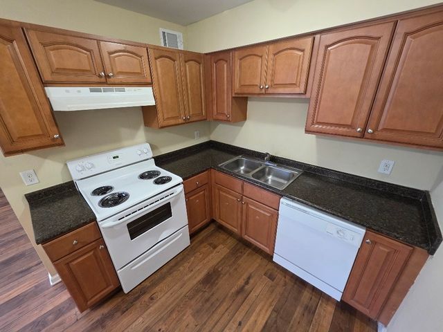 800 Anderson Ln Apt A3, Madison, TN 37115