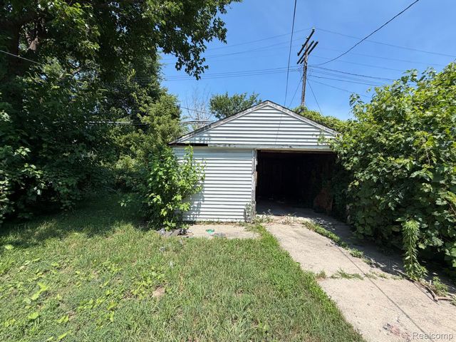 15431 Saratoga Street, Detroit, MI 48205