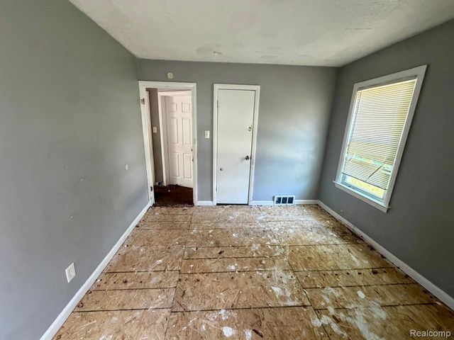 15431 Saratoga Street, Detroit, MI 48205