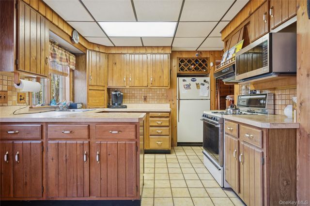 37 Nober Strunk Road, Narrowsburg, NY 12764