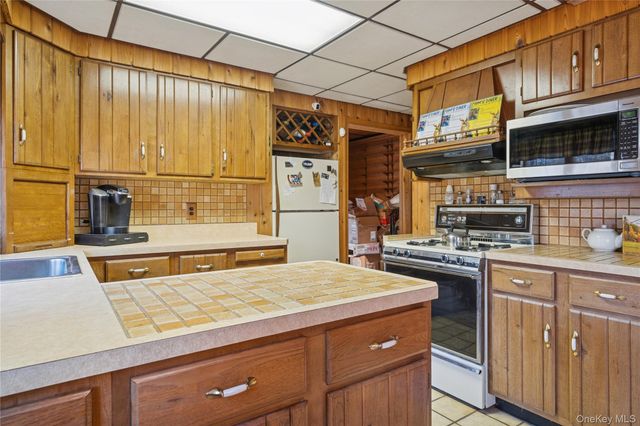 37 Nober Strunk Road, Narrowsburg, NY 12764