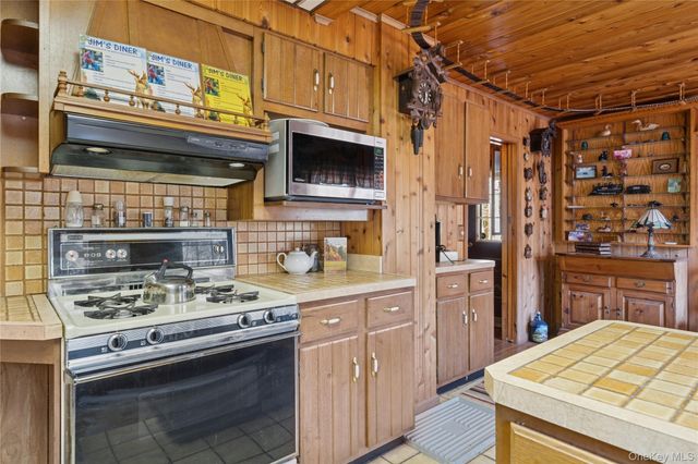 37 Nober Strunk Road, Narrowsburg, NY 12764