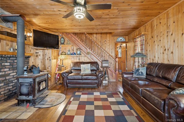 37 Nober Strunk Road, Narrowsburg, NY 12764