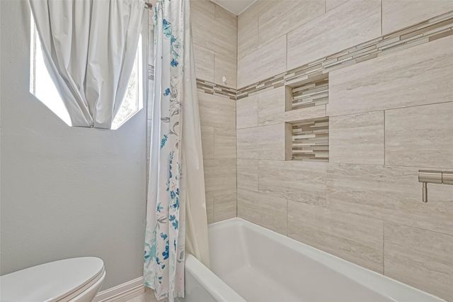 711 Lodgehill Lane, Houston, TX 77090