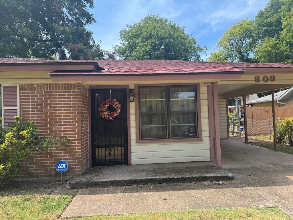 809 NAVAHO, Shreveport, LA 71107
