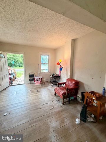 225 E HIGH ST, Glassboro, NJ 08028
