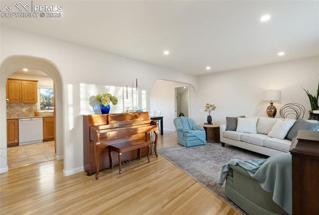 124 E Circle Drive, Canon City, CO 81212