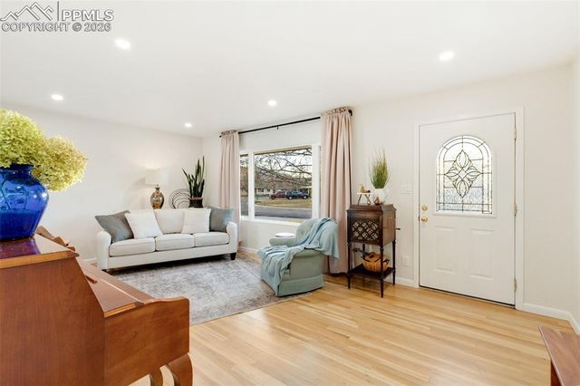 124 E Circle Drive, Canon City, CO 81212