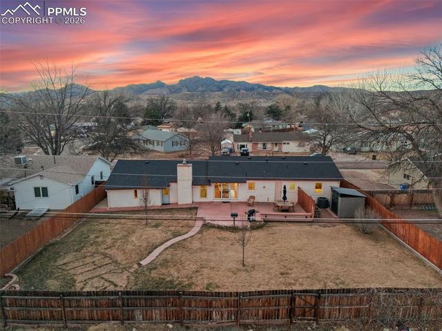 124 E Circle Drive, Canon City, CO 81212