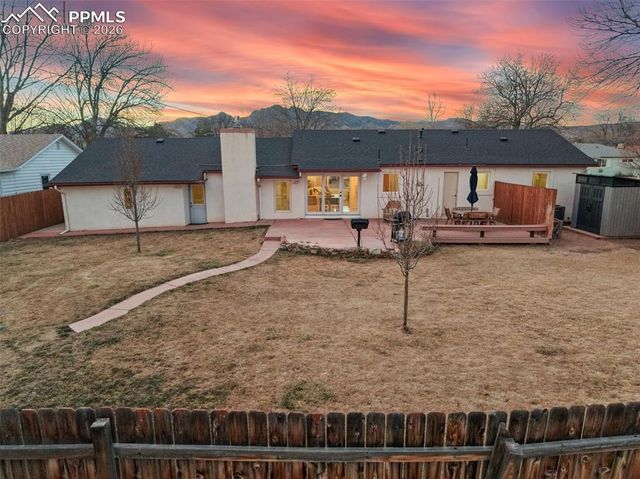124 E Circle Drive, Canon City, CO 81212