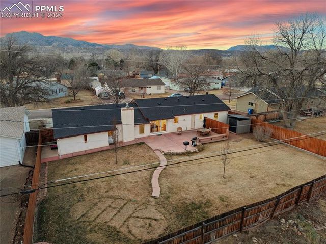 124 E Circle Drive, Canon City, CO 81212