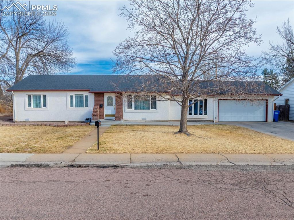124 E Circle Drive, Canon City, CO 81212 — photo 2