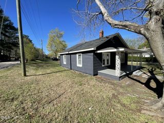 322 E Perry Avenue, Wake Forest, NC 27587