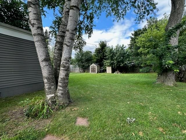 743 E Summit Street, Milford Charter Township, MI 48381