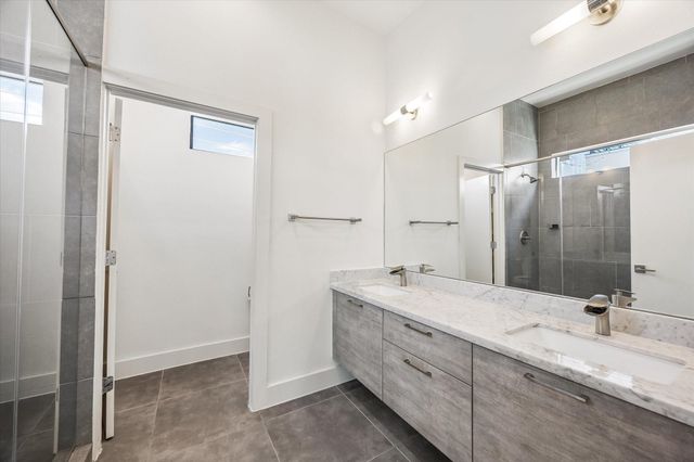 1215 Summer Street A, Houston, TX 77007