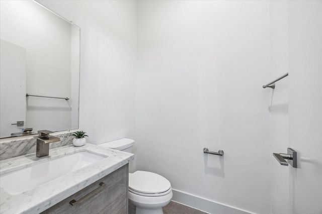 1215 Summer Street A, Houston, TX 77007