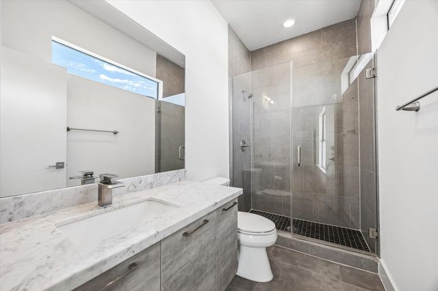 1215 Summer Street A, Houston, TX 77007